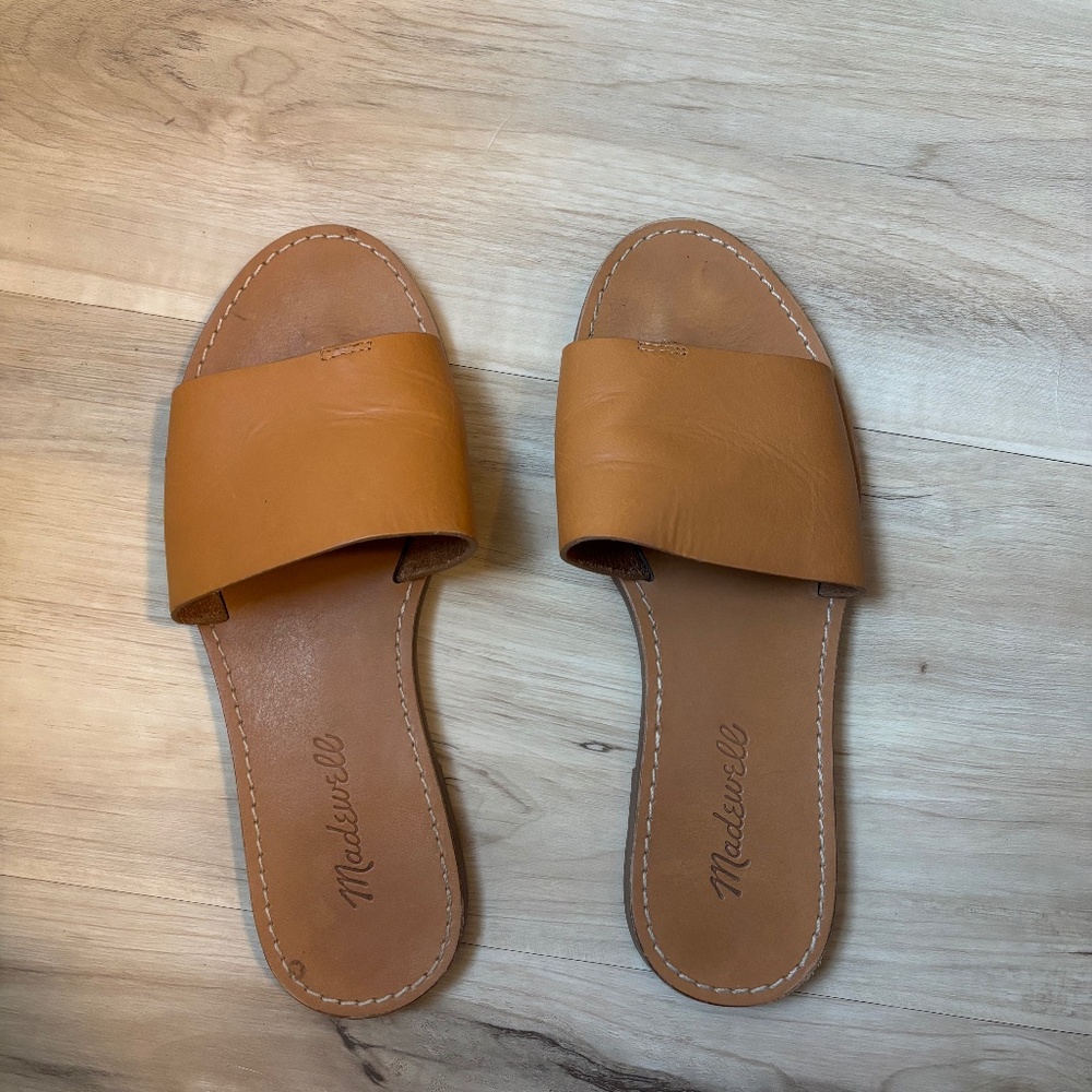 Women’s size 6.5 made well sandals